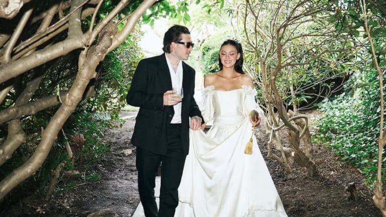 Αστρονομικό ποσό δίνουν στον Μπρούκλιν Μπέκαμ και τη Νίκολα Πελτζ για να αποκαλύψουν τα μυστικά των Μπέκαμ σε βιβλίο