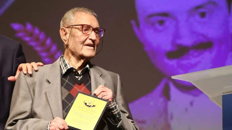 Ο Γιάννης Βογιατζής γιορτάζει 100 χρόνια ζωής και η Finos Film τον τιμά με ένα ξεχωριστό βίντεο