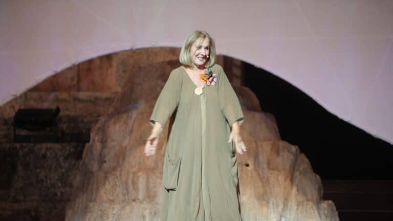 Κάρμεν Ρουγγέρη: «Κρατάω όσο μπορώ χαμηλότερα το εισιτήριο στις παραστάσεις μου»