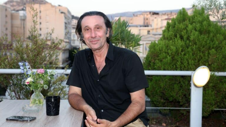 Χαραλαμπίδης: «Καλά κάνουν οι ηθοποιοί συνάδελφοί μου που παρουσιάζουν εκπομπές»