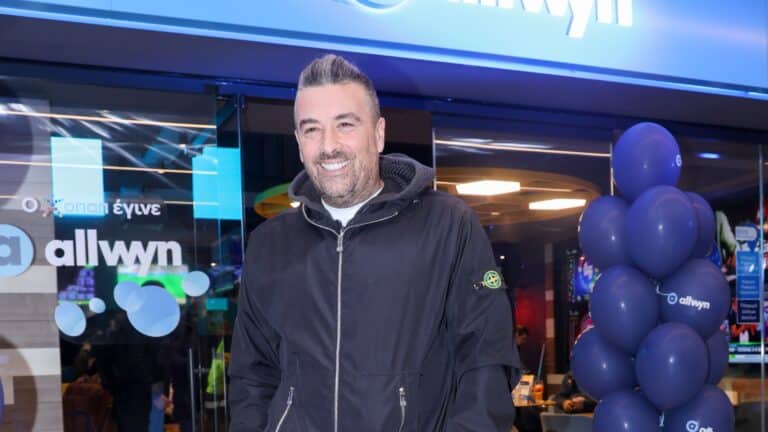 Ο Γιάννης Αϊβάζης είναι ξανά ερωτευμένος μετά το διαζύγιο από τη Μαρία Κορινθίου 