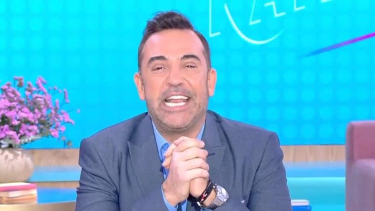 Κωνσταντινίδης για Καινούργιου: «Μας βλέπει προφανώς απ’ το δωμάτιο του μαιευτηρίου»