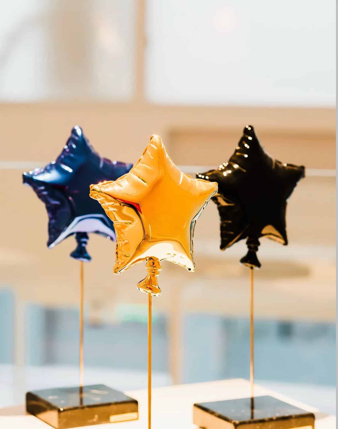 Reflections vs. Colours: Λάμψη και επώνυμες παρουσίες στα εντυπωσιακά εγκαίνια της έκθεσης της Caroline De Souza - Δείτε εικόνες