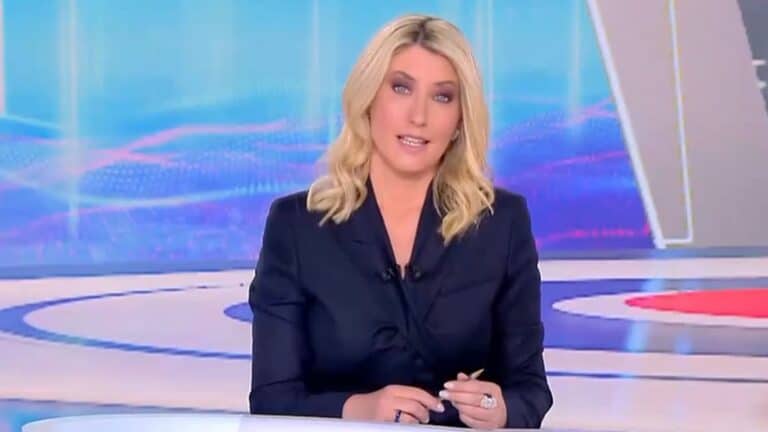 H Σία Κοσιώνη εκφώνησε συγκινημένη το τελευταίο της δελτίο στον ΣΚΑΪ: «Καληνύχτα σας και εις το επανιδείν» 