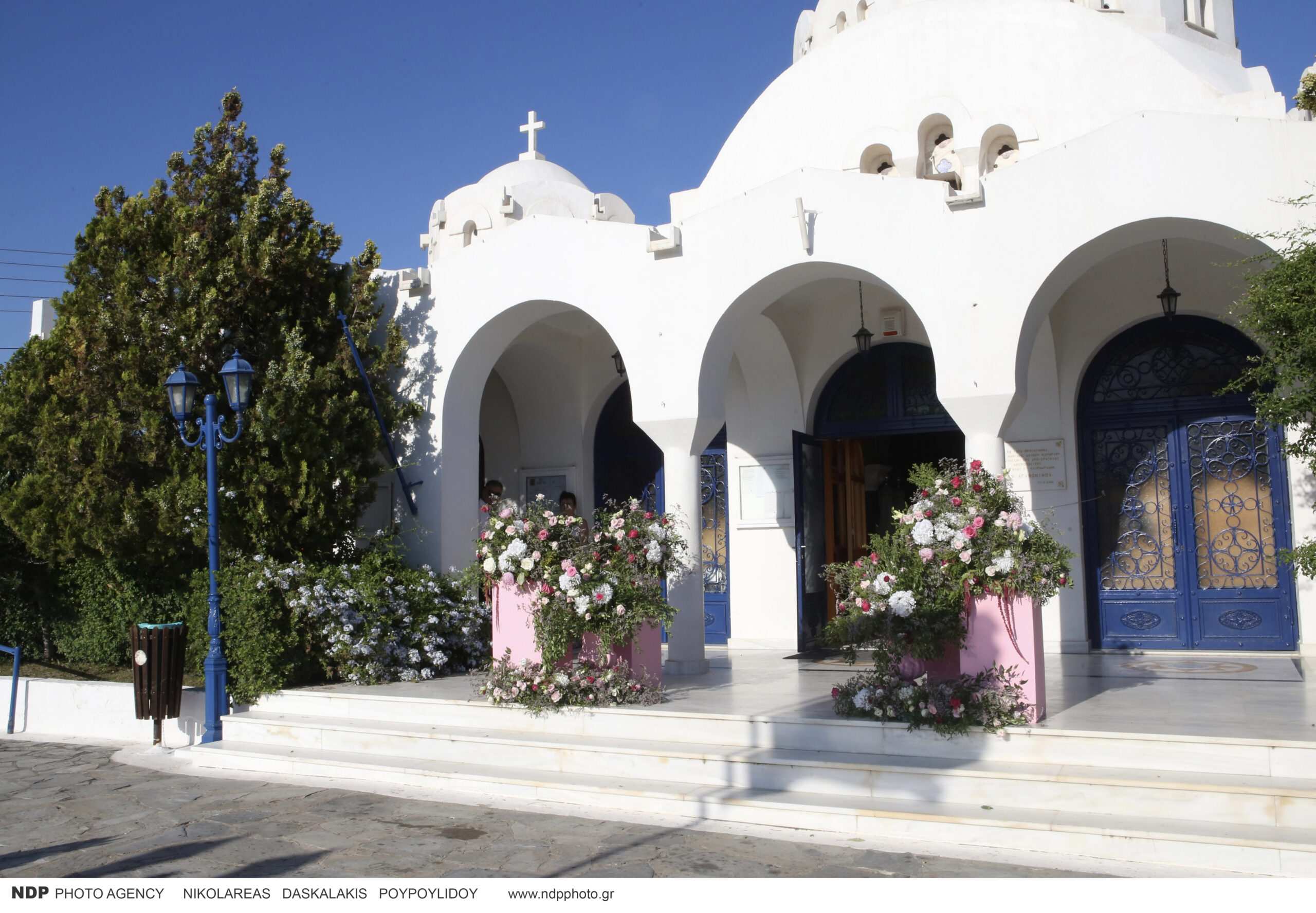 Η Ελένη Τσολάκη βάφτισε την κόρη της (εικόνες)