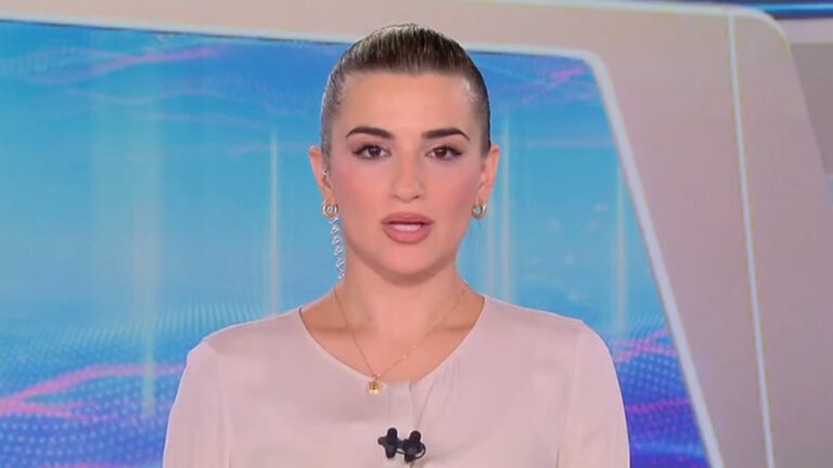 Έλλη Κασόλη: «Συμβουλεύομαι επαγγελματικά τον μπαμπά μου και τη μαμά μου»